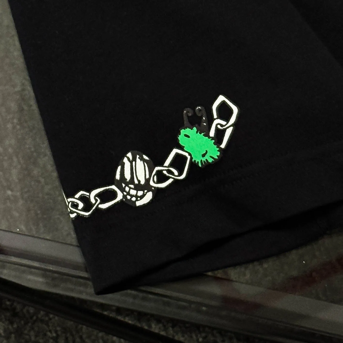 P180 Chrome Hearts 25 high version fabrics made of 300g high-density cotton, no deformation, no shrinkage, complete with three labels, same style for men and women, process: sleeve embroidery + digital printing, color: white, black, fluorescent green, SIZE: S-XL